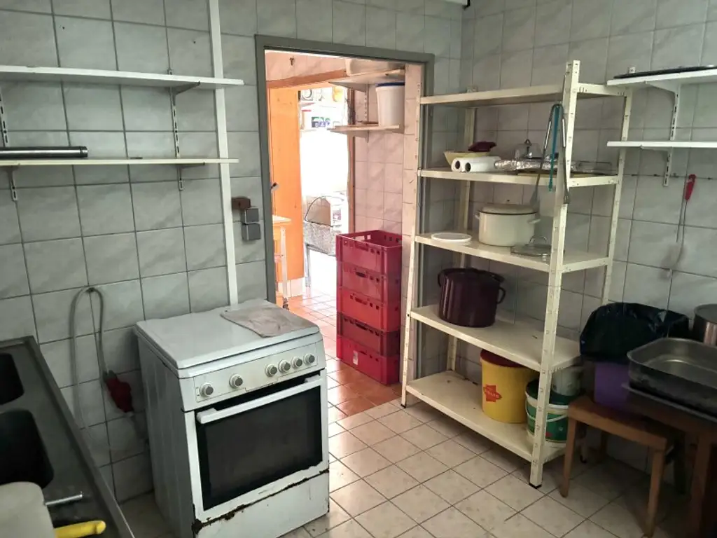 ** LEGENDE IN DER WEINIDYLLE ** D. Ehrensdorf !! Gepflegtes Haus mit ca. 245 m2 Nfl. in gediegener Ortsrandlage - Hauptwohnsitz möglich !!