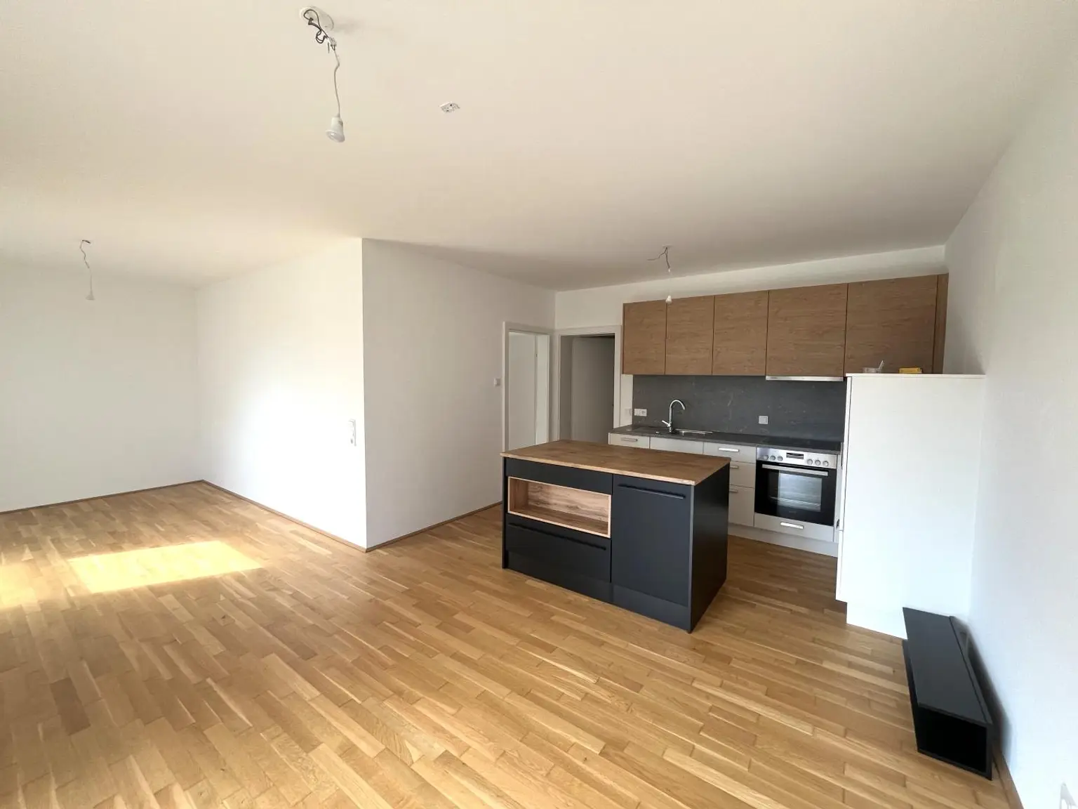 Helle 3-Zimmer-Wohnung mit Küche und Balkon!