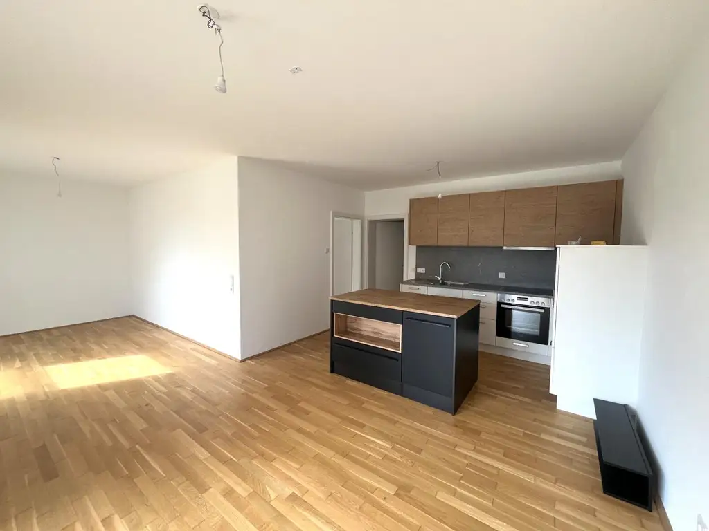 Helle 3-Zimmer-Wohnung mit Küche und Balkon!