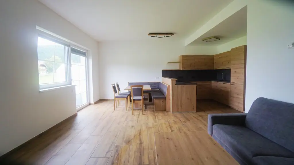 Moblierte, exklusive, lichtdurchflutete 4 Zimmer Wohnung / Kurzzeitmiete möglich