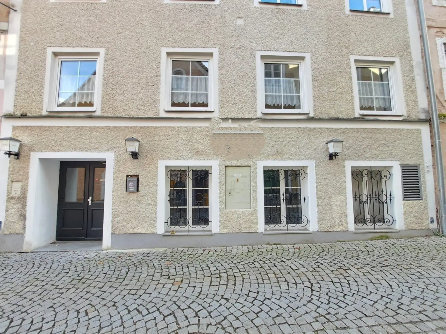 Gut geführte Bar im Zentrum