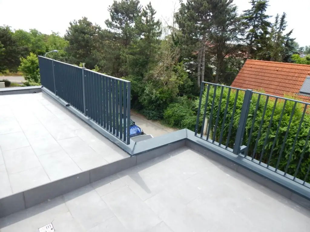 Mit dem Aufzug direkt in die Dachterrassenwohnung mit neuer komplett Küche - Erstbezug nähe Mühlwasser
