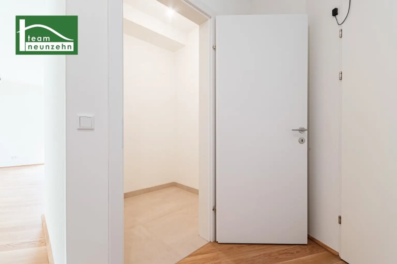 „Hirschfeld – Naturnah wohnen“ – Niedrig-Energie-Standard-Neubau in begehrter Grün-Ruhelage! - JETZT ZUSCHLAGEN