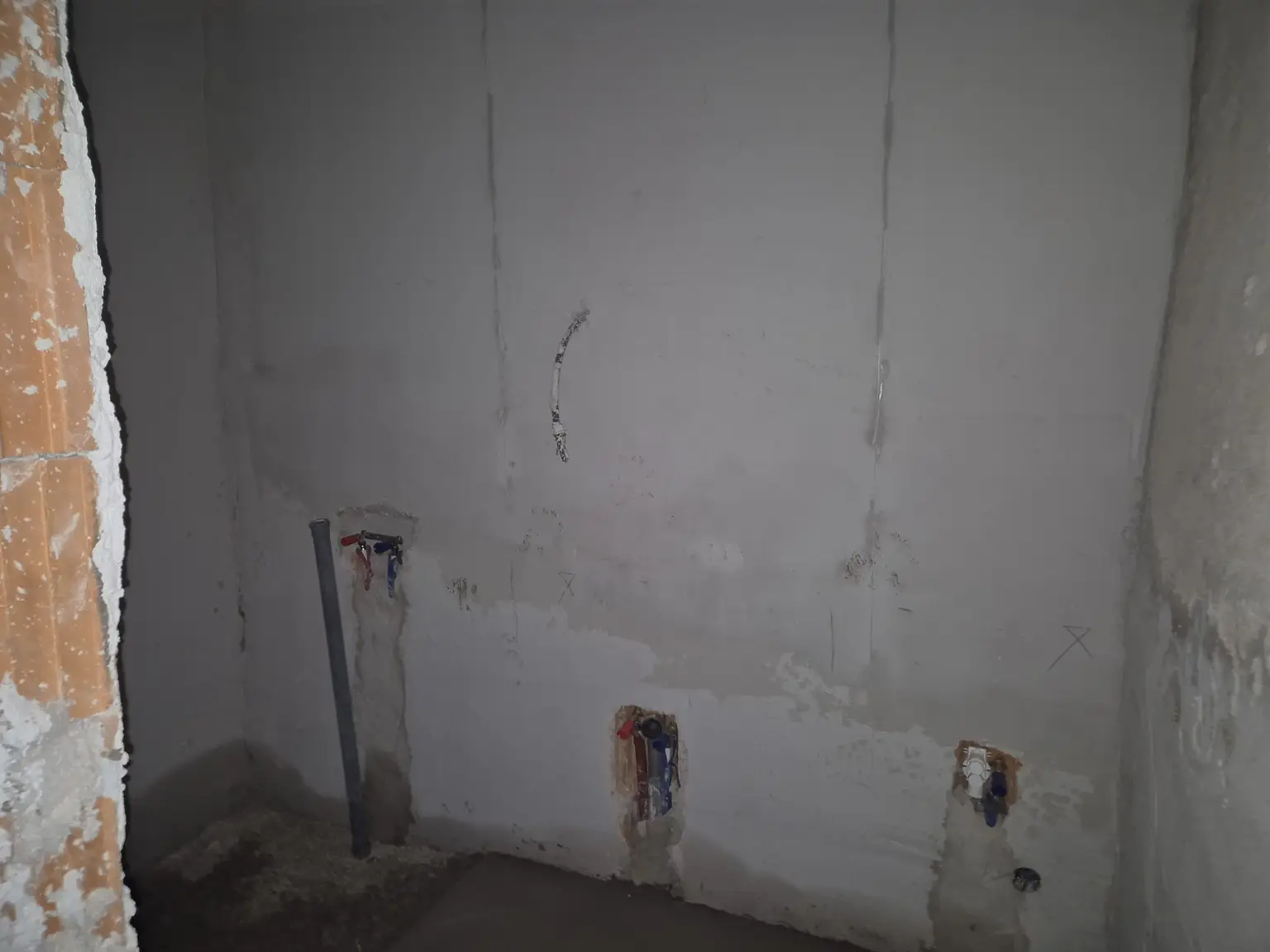Badezimmer Rohzustand Mai 2026