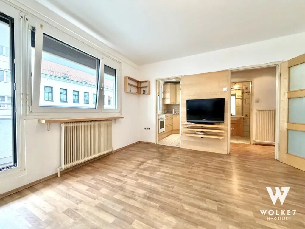 Zu vermieten: 1-Zimmer | großer Balkon | Hoßplatz 25er 26er | Keine Ablöse