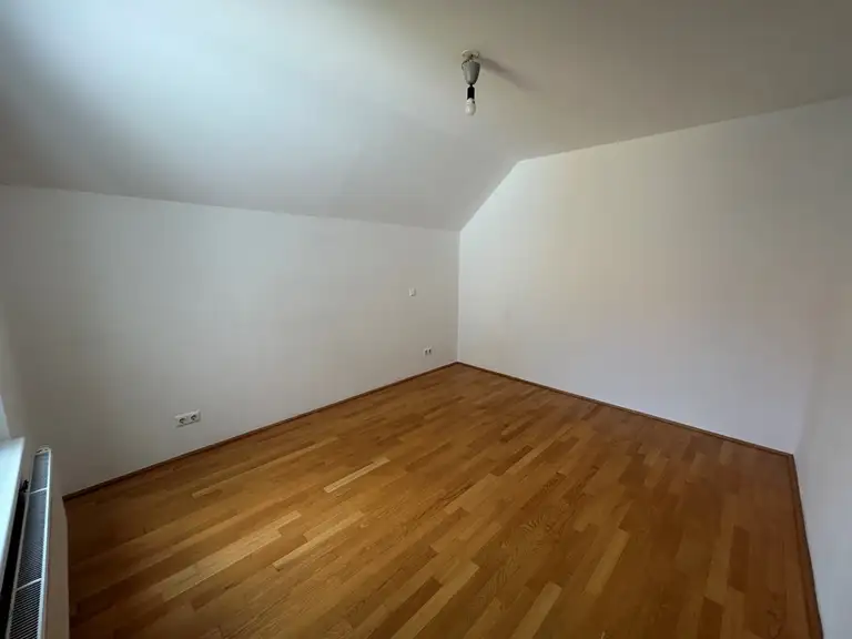 Schlafzimmer II