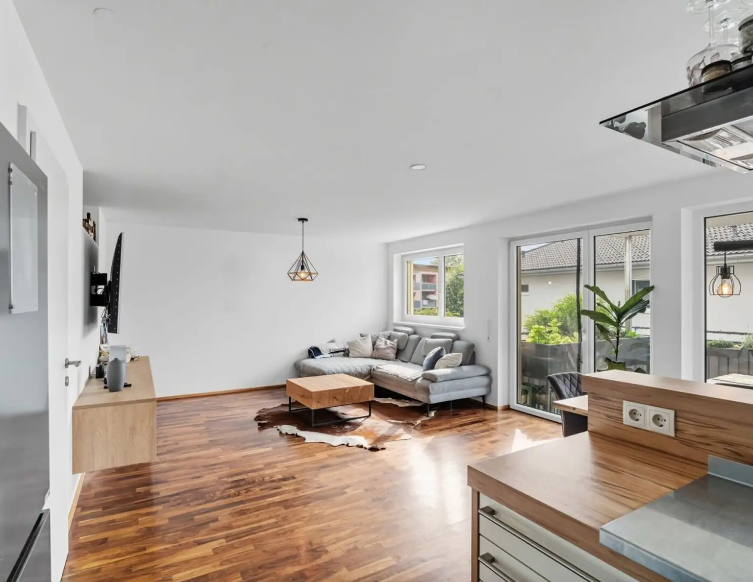 Traumhafte 4-Zimmer Wohnung in Hard mit Terrasse und Carport