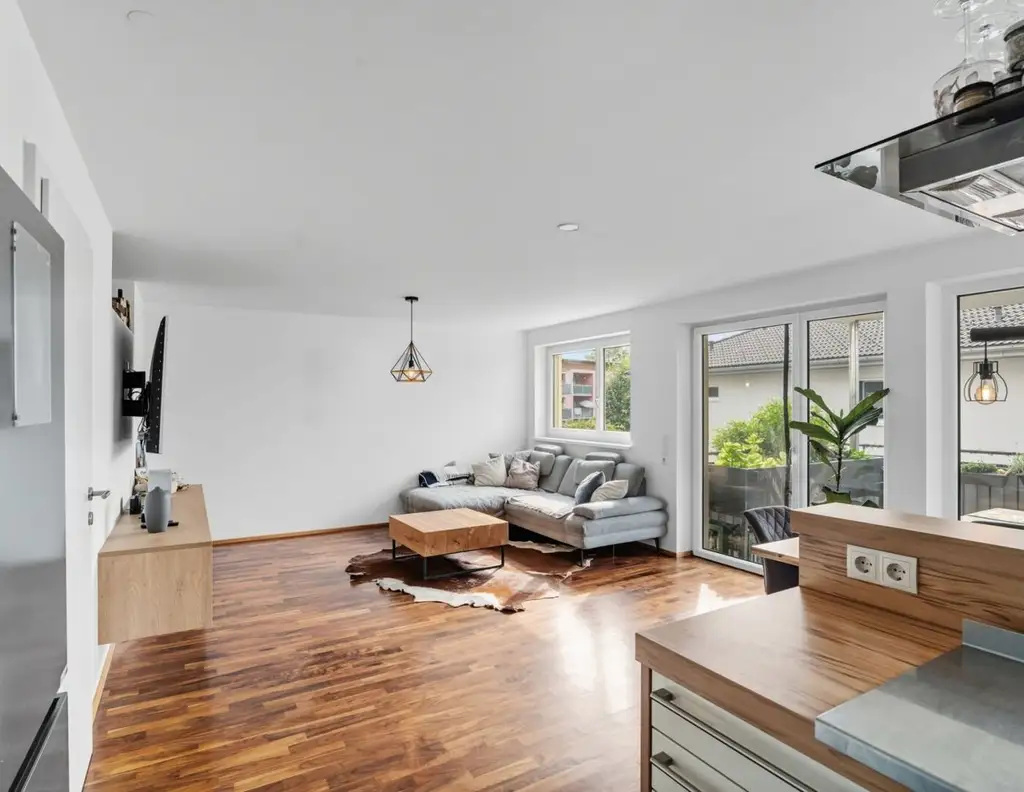 Traumhafte 4-Zimmer Wohnung in Hard mit Terrasse und Carport