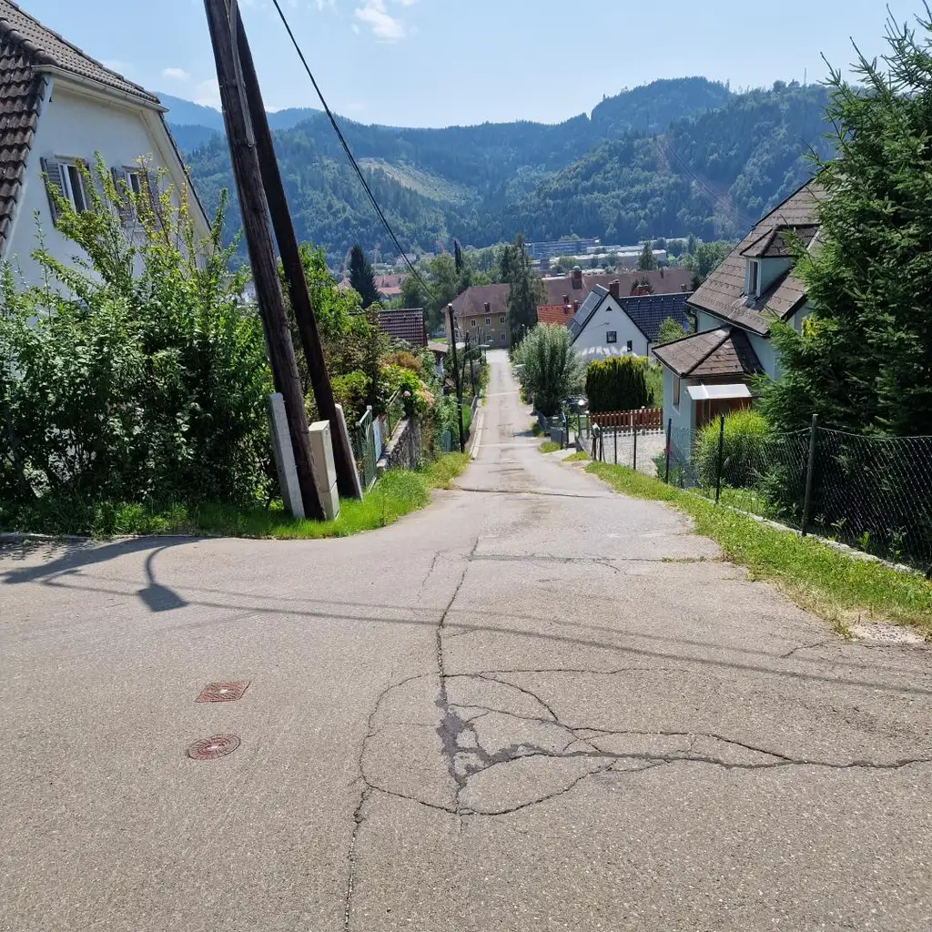 Einziehen und genießen! Sonniges Einfamilienhaus mit Doppelgarage, Terrasse uvm