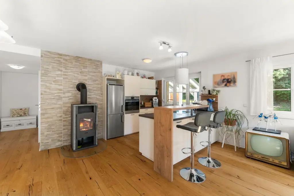Großzügiges Wohnhaus mit 4 Wohneinheiten in herrlicher Aussichtslage - nähe Graz