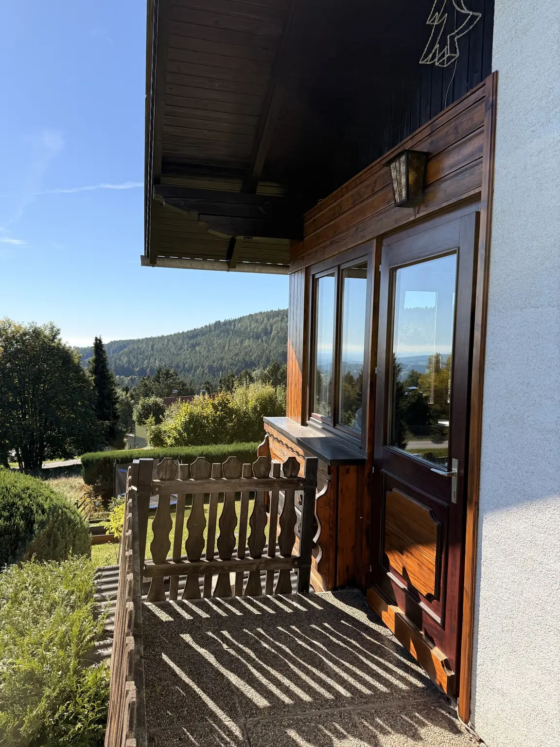 „Ihr Rückzugsort in den Bergen – Einfamilienhaus mit Ausblick“