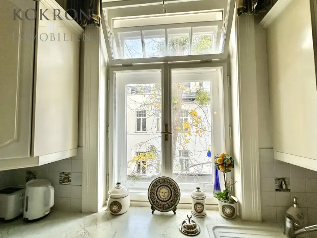 Wo Geschichte atmet und Ruhe wohnt - Ihre Altbauwohnung mit Balkon in Alt-Hietzing