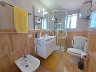 9c3b9e28-1471-497e-b1d7-835e2322de7f