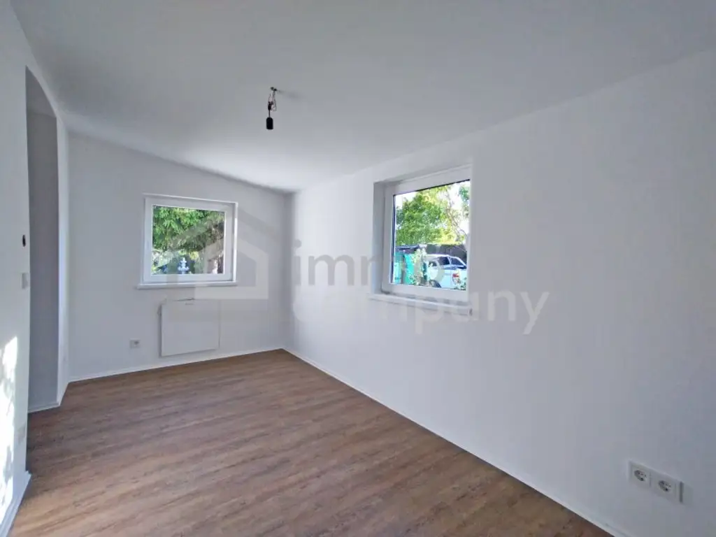 Entzückendes  komplett saniertes Kleingartenhaus auf Eigengrund mit wunderbarem Garten in Ruhelage