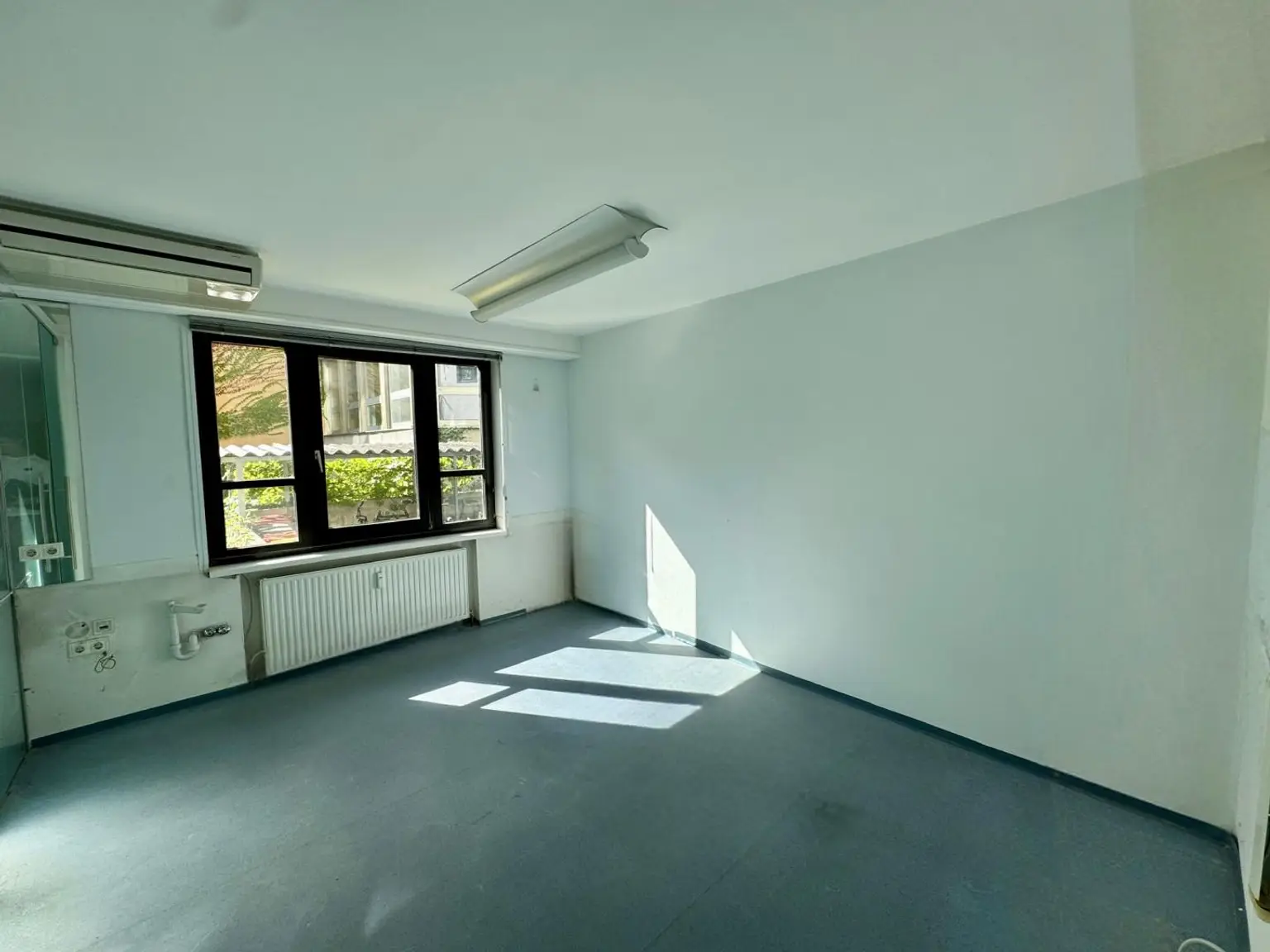 Vielseitig nutzbare Praxis- und Bürofläche im Herzen von Innsbruck