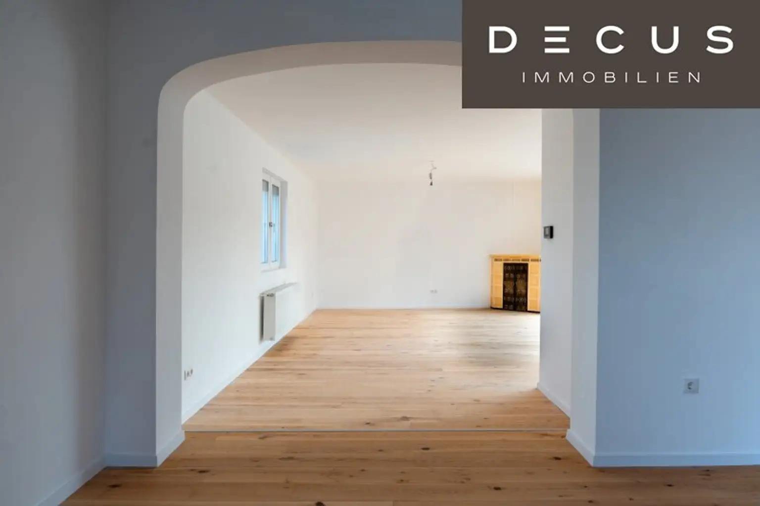 EXKLUSIVES SEEHAUS MIT EIGENEM STEG