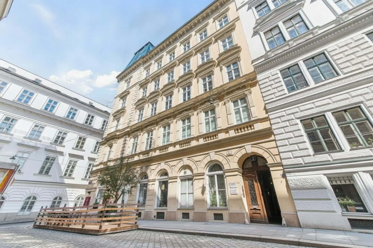 Exklusives Penthouse mit Dachgarten und Karlskirchenblick in Bestlage des 4. Wiener Gemeindebezirks