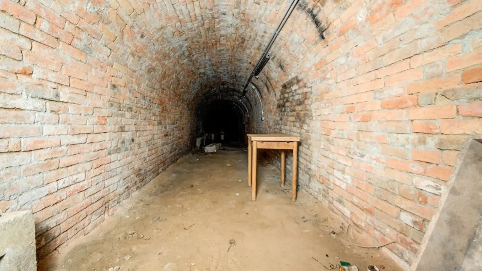 Keller im Stadtzentrum von Gänserndorf