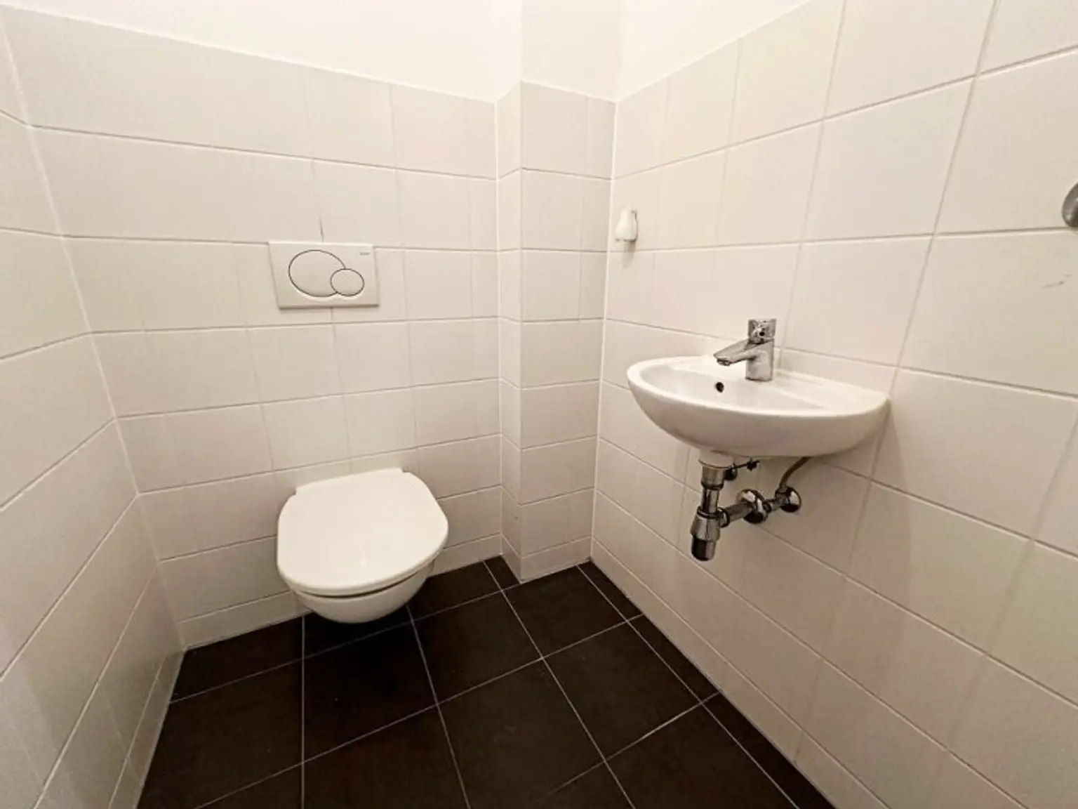 HUMBOLDTGASSE, U1 NÄHE, 76 m2 Neubau inkl. 4 m2 Loggia, Wohnküche, 2 Zimmer, gefördert, 2. Liftstock