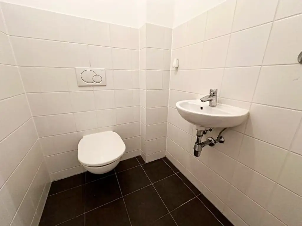 HUMBOLDTGASSE, U1 NÄHE, 76 m2 Neubau inkl. 4 m2 Loggia, Wohnküche, 2 Zimmer, gefördert, 2. Liftstock