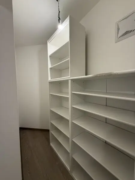 Großzügige 2-Zimmer Wohnung nahe U1 Keplerplatz in ruhiger Lage zu vermieten!