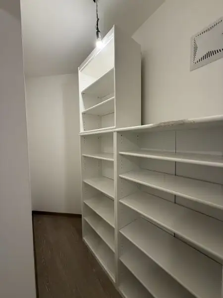 Großzügige 2-Zimmer Wohnung nahe U1 Keplerplatz in ruhiger Lage zu vermieten!