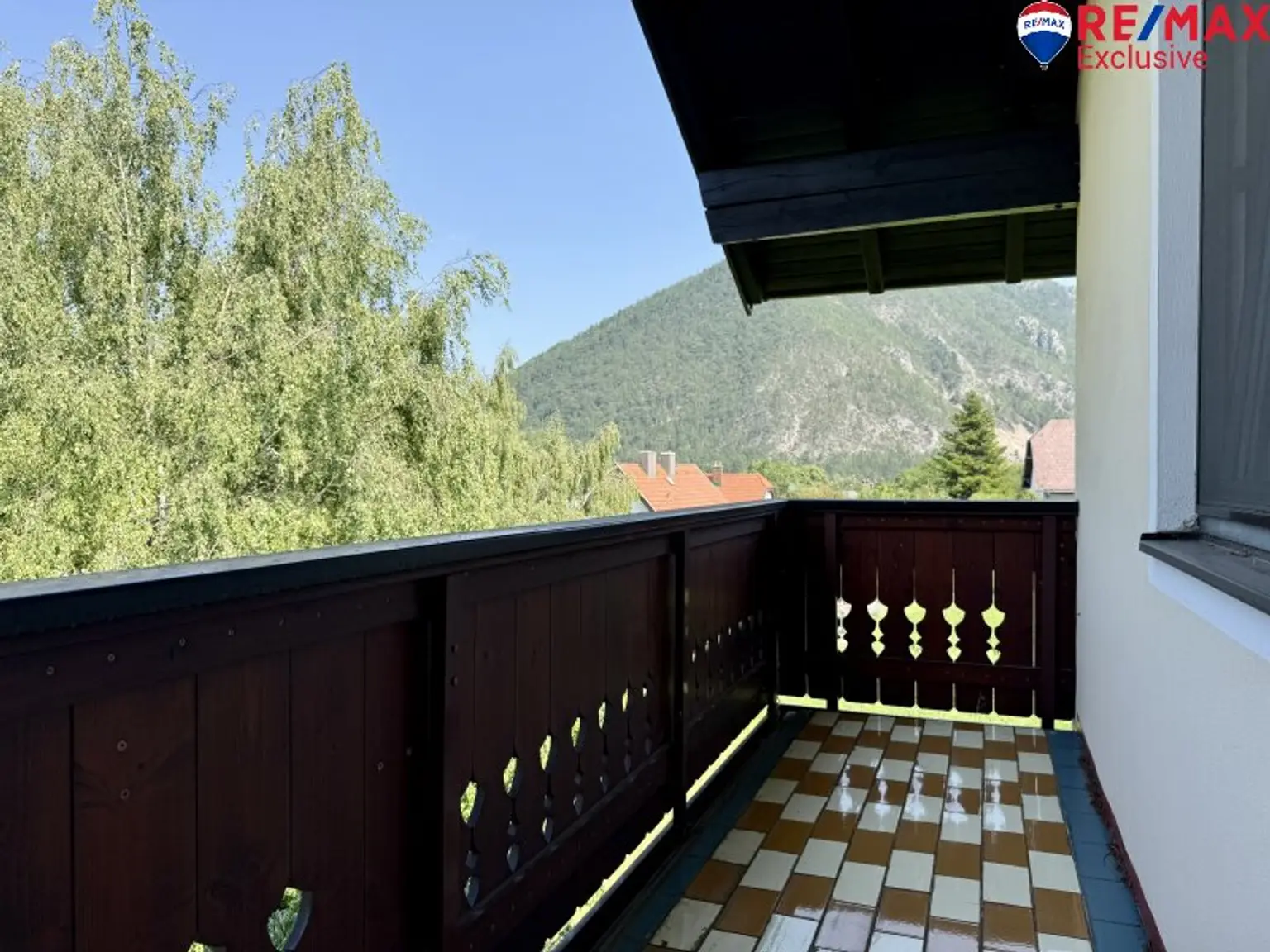 Bergzauber – Einfamilienhaus mit 158 m² Wfl. & 5.104 m² Grund in Puchberg am Schneeberg!