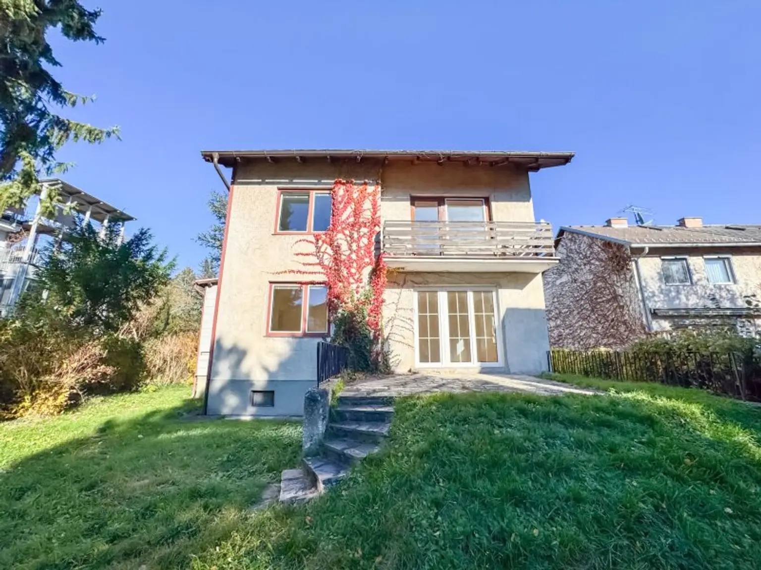 Einfamilienhaus mit 603 m2 Garten beim Auhof Center zu vermieten! Private oder gewerbliche Nutzung möglich! Arbeiterquartier!