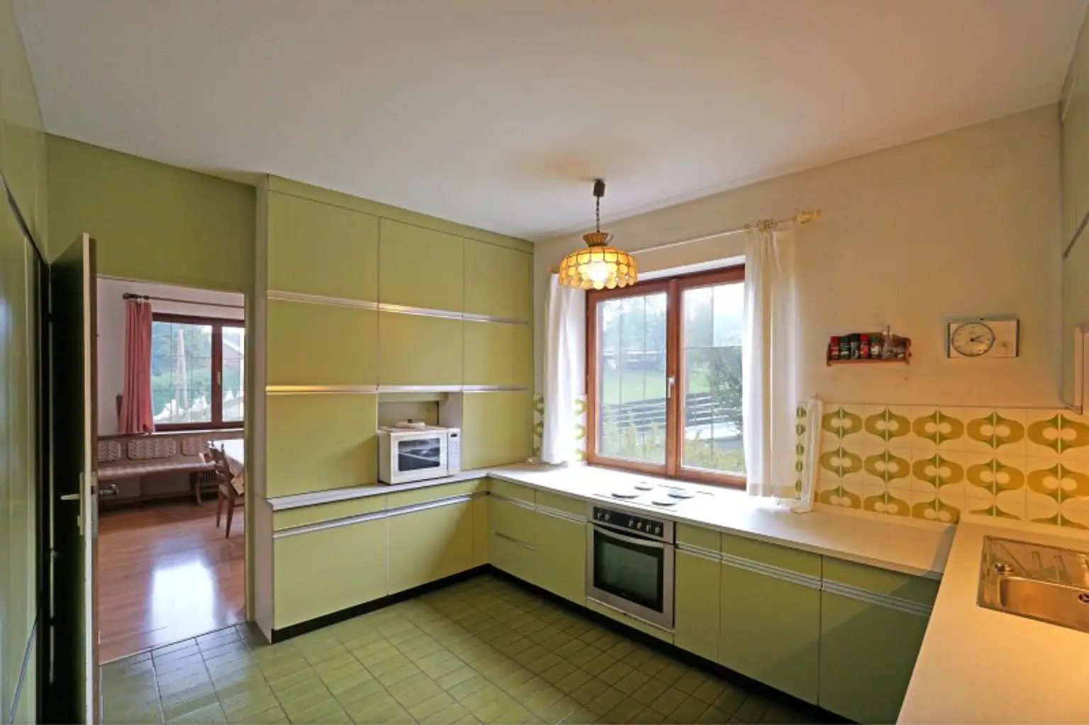 Premiumlage im Wienerwald! Idyllisch gelegenes Landhaus mit Wellnessbereich und Panoramablick