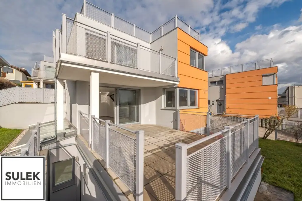 Einfamilienhaus in absoluter Traumlage am Schafberg // Dachterrasse mit Weitblick über die Stadt!