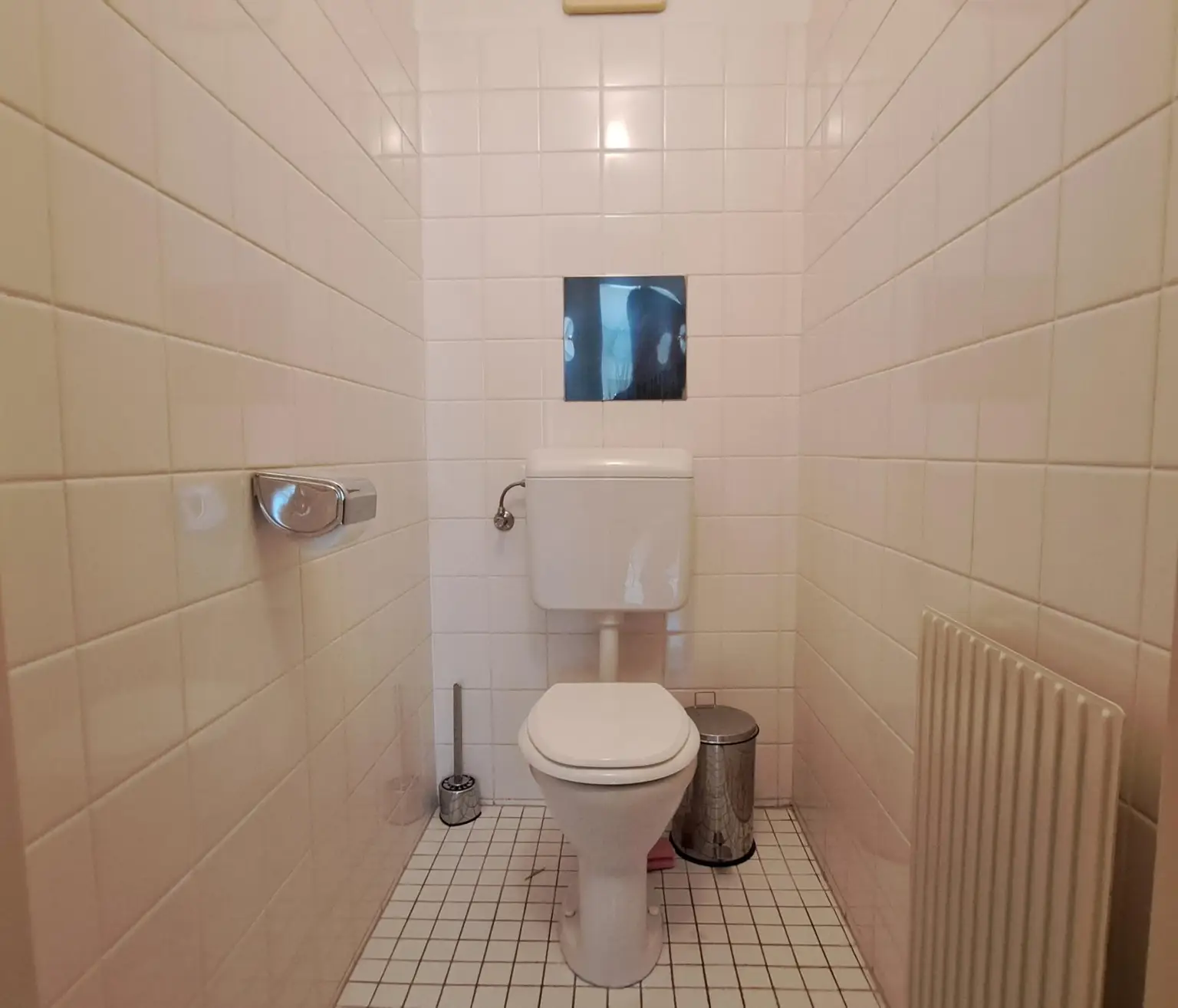 Wohnen mit Wiener Charme – gemütliche 2-Zimmer-Wohnung im Roten Hof, Garagenbox verfügbar