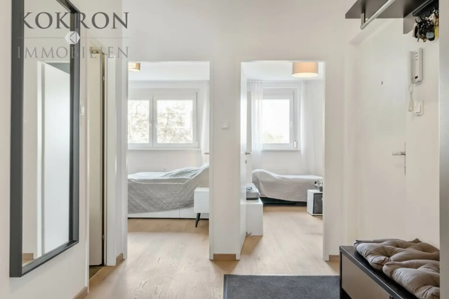 Vorraum Richtung beider Zimmer