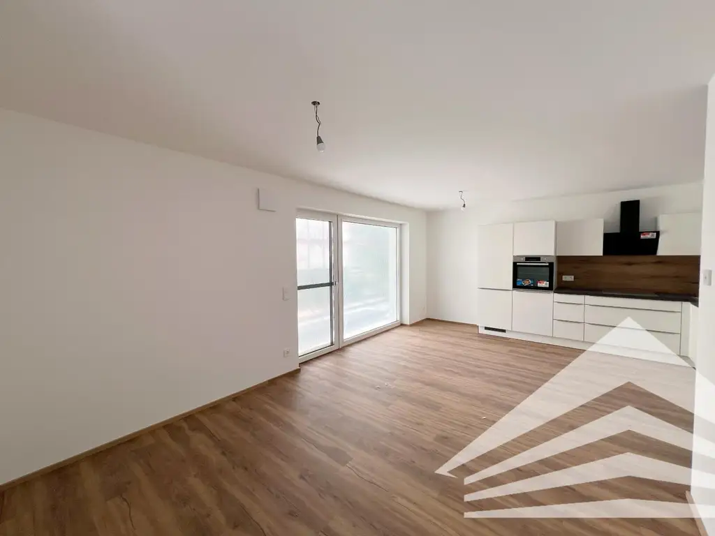 Lichtdurchflutete 3-Zimmer Wohnung mit großem Balkon in Puchenau!