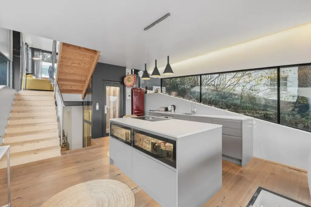 Architektenvilla mit Pool und Biosauna in 1230 Wien-Mauer