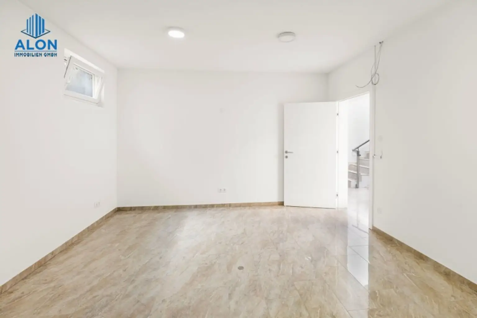 EXKLUSIVES WOHNHAUS | WOHNTRAUM | GROSSER GARTEN MIT WHIRLPOOL & SAUNA