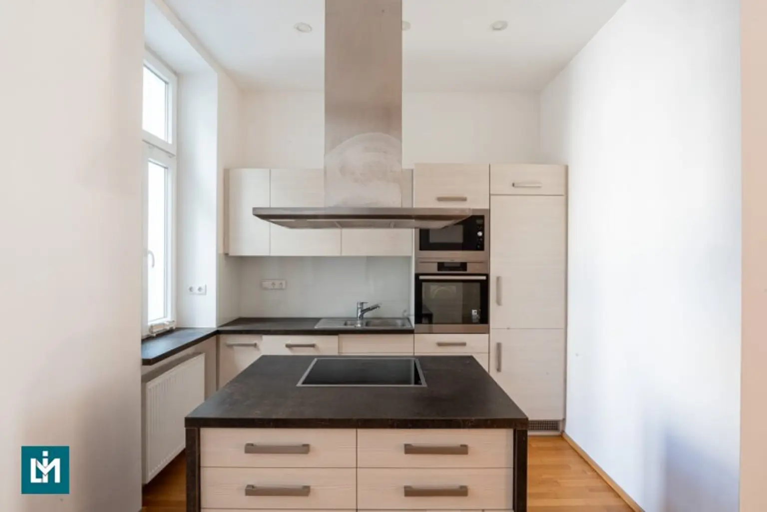 SCHÖNE 3 - ZIMMER WOHNUNG / NÄHE AUGARTEN