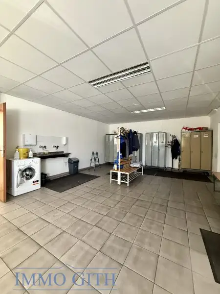 950 m² Lager + 355 m² Büro in 1230 Wien (Talpagasse) zu mieten! – Top-Anbindung, videoüberwacht, flexibel nutzbar