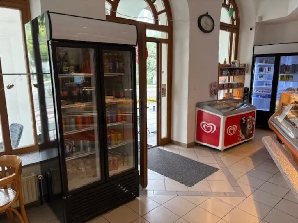 Cafe'-Bäckerei abzugeben !