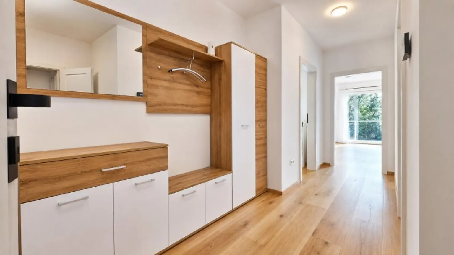 Garderobe Kompagnon Immobilien