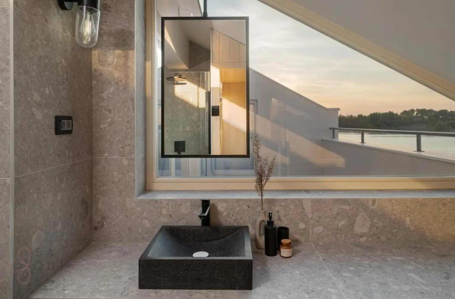 Prime Seafront Villa bei Zadar –Exklusivität am Meer mit Renditepotenzial
