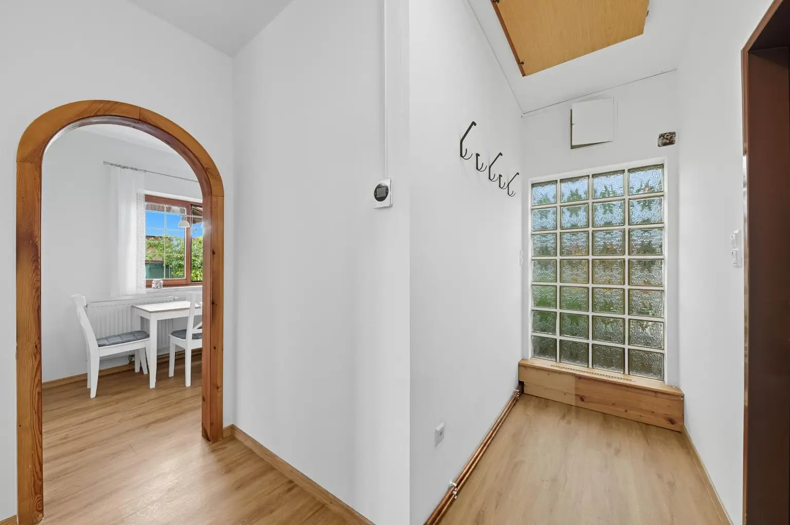 GARTENTRAUM MIT EIGENEM SEEZUGANG AM MARIENSEE- MODERN RENOVIERTES KLEINWOHNHAUS SOFORT BEZIEHBAR!