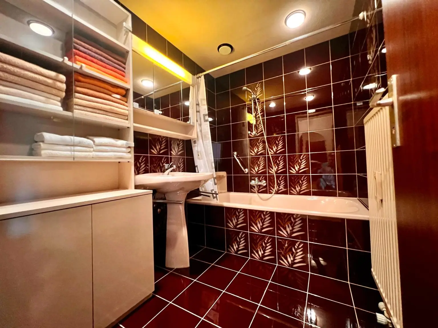 Familientauglich! 4 Zimmer + Loggia nähe Brunnenmarkt