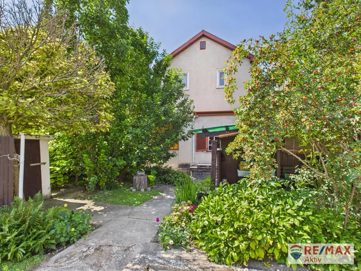 Charmantes Einfamilienhaus mit Garten und viel Platz für die Familie