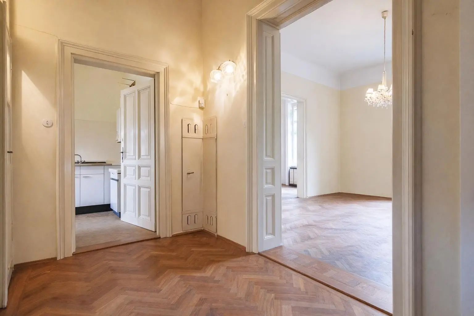 Bild 14, Hochparterre Vorraum Iststand