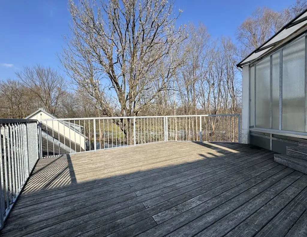 PROVISIONSFREI - Dachgeschosswohnung mit Weitblick