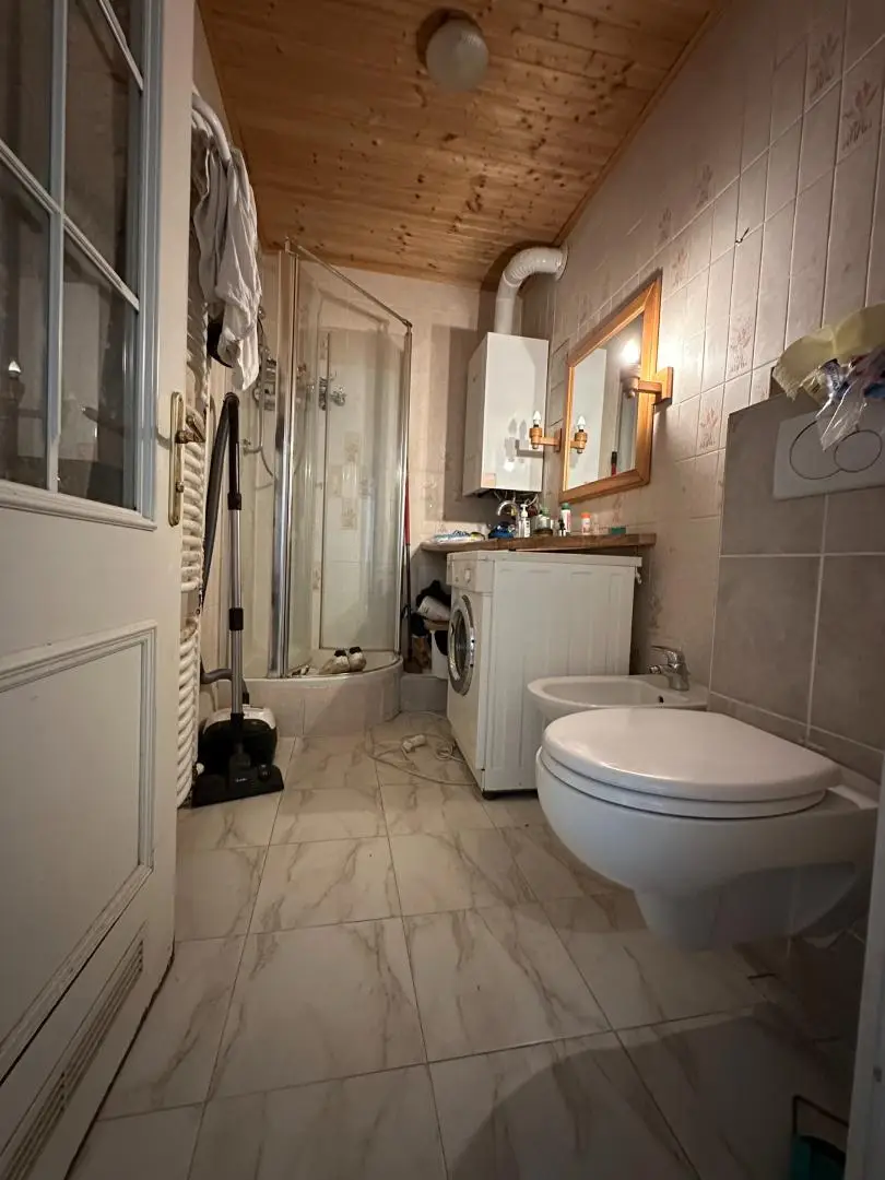 Stilvoll wohnen in Neuwaldegg: 3-Zimmer-Gartenjuwel mit Kamin und Kochinsel