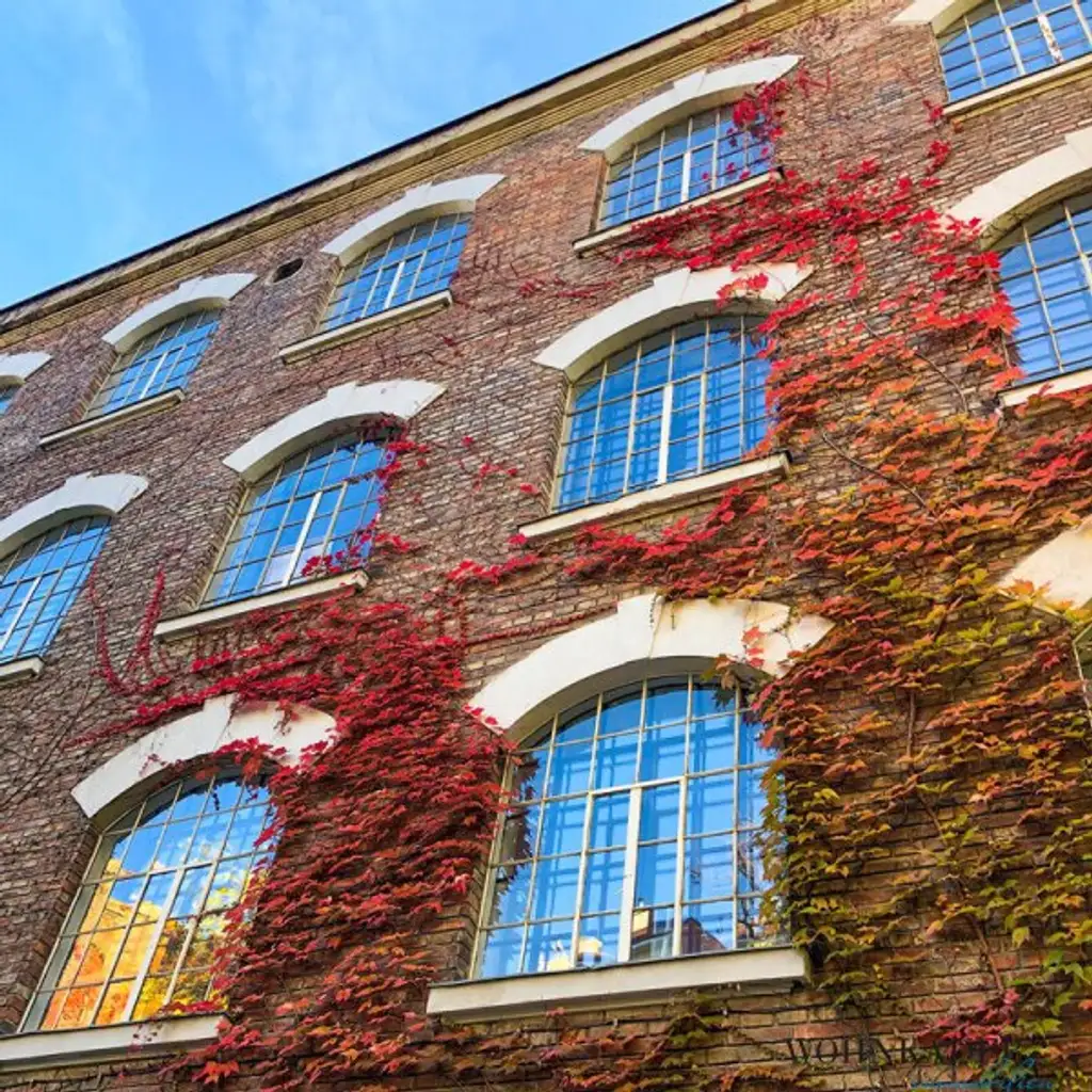 Modernes Loft-Büro in historischer Seidenfabrik – einzigartiger Backsteincharme & hochwertige Ausstattung