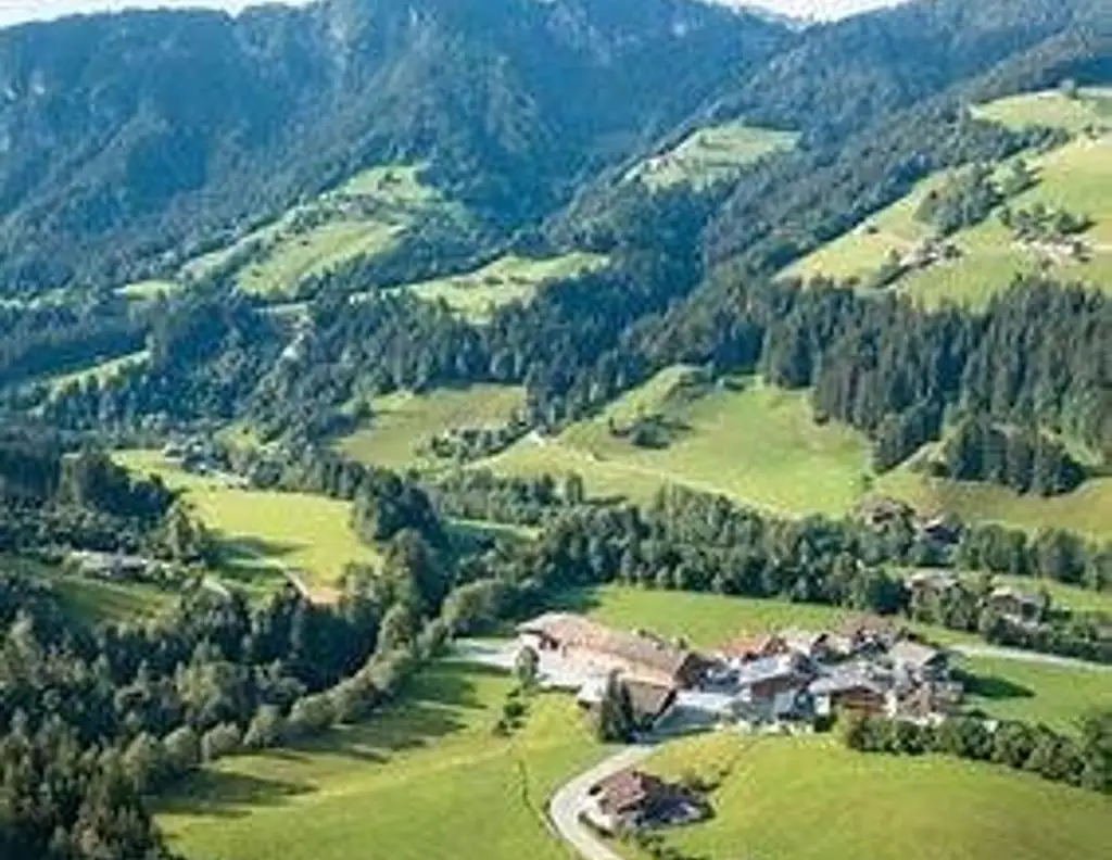 Schön gelegenes Baugrundstück in der Wildschönau - Oberau mit Einreichplan für eine Wohnanlage
