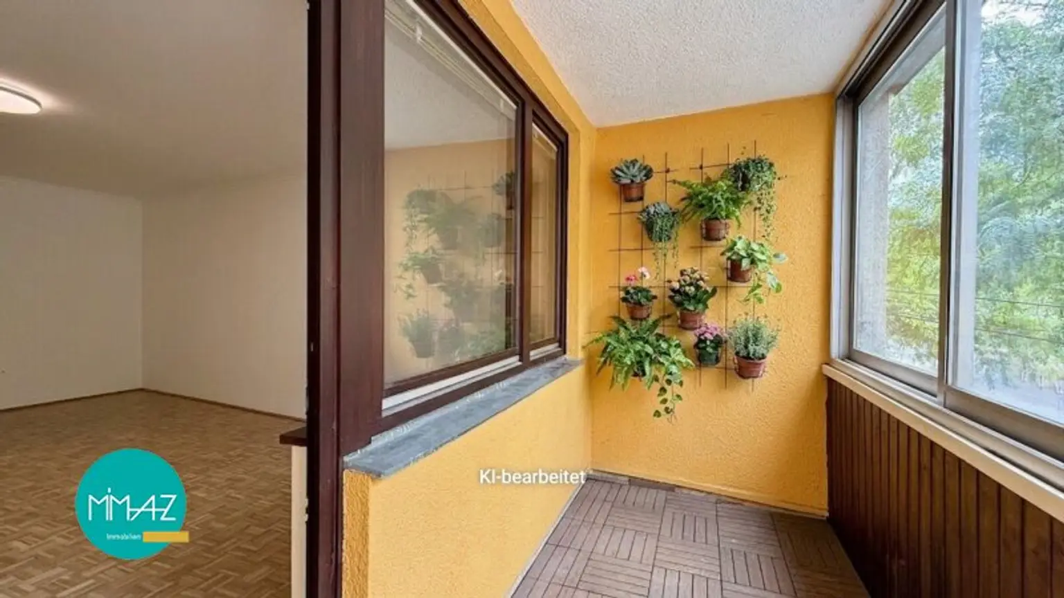 Wohnzimmer mit Loggia