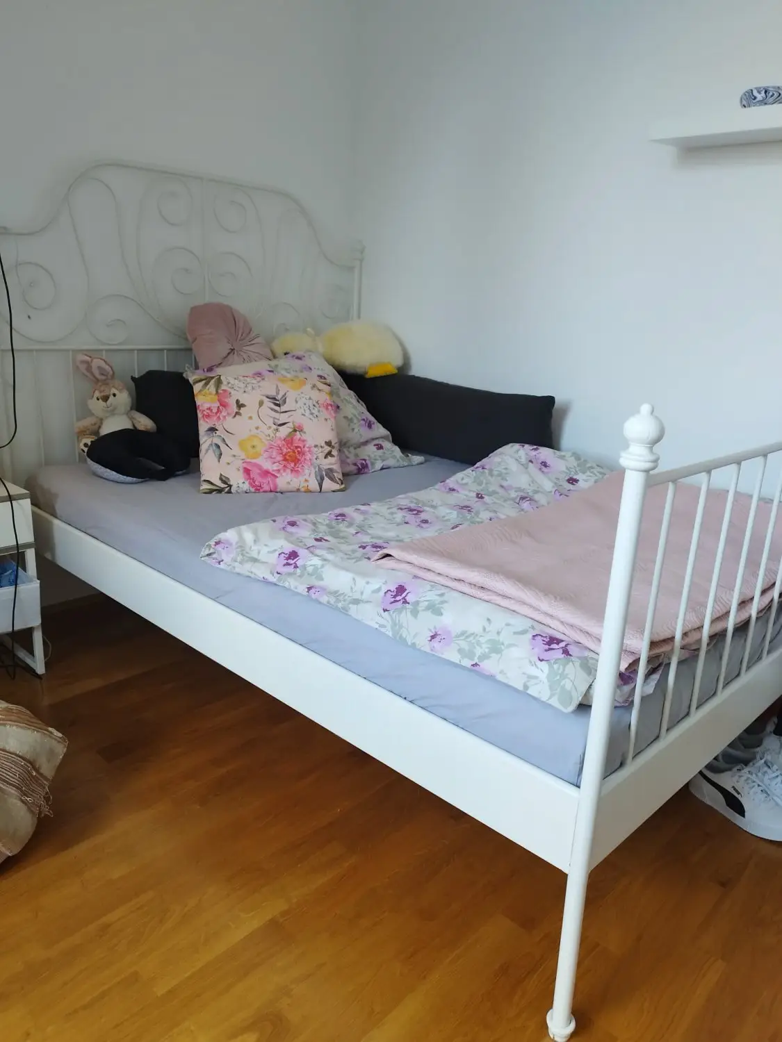 Ein WG-Zimmer in der Lorystraße wartet auf DICH!